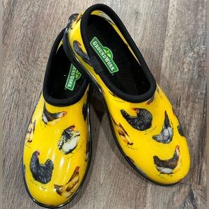 GroundWork Chicken Garden Clogs 9 yellow